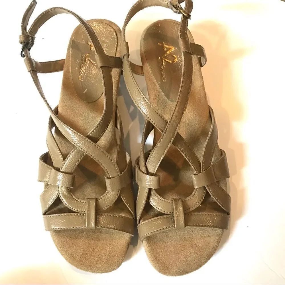 👠A2 by Aerosoles tan wedges Sz 6